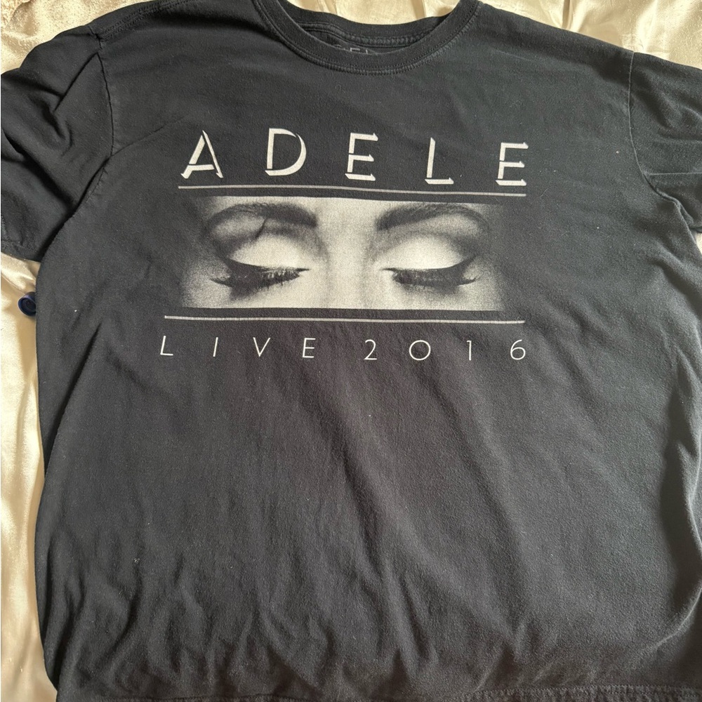 Adele Graphic Black T-Shirt XL